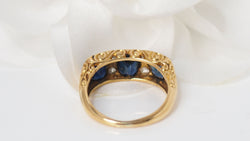 Garter ring in yellow gold, sapphires and diamonds 