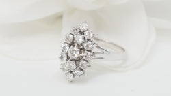 Bague marquise en or blanc et diamants