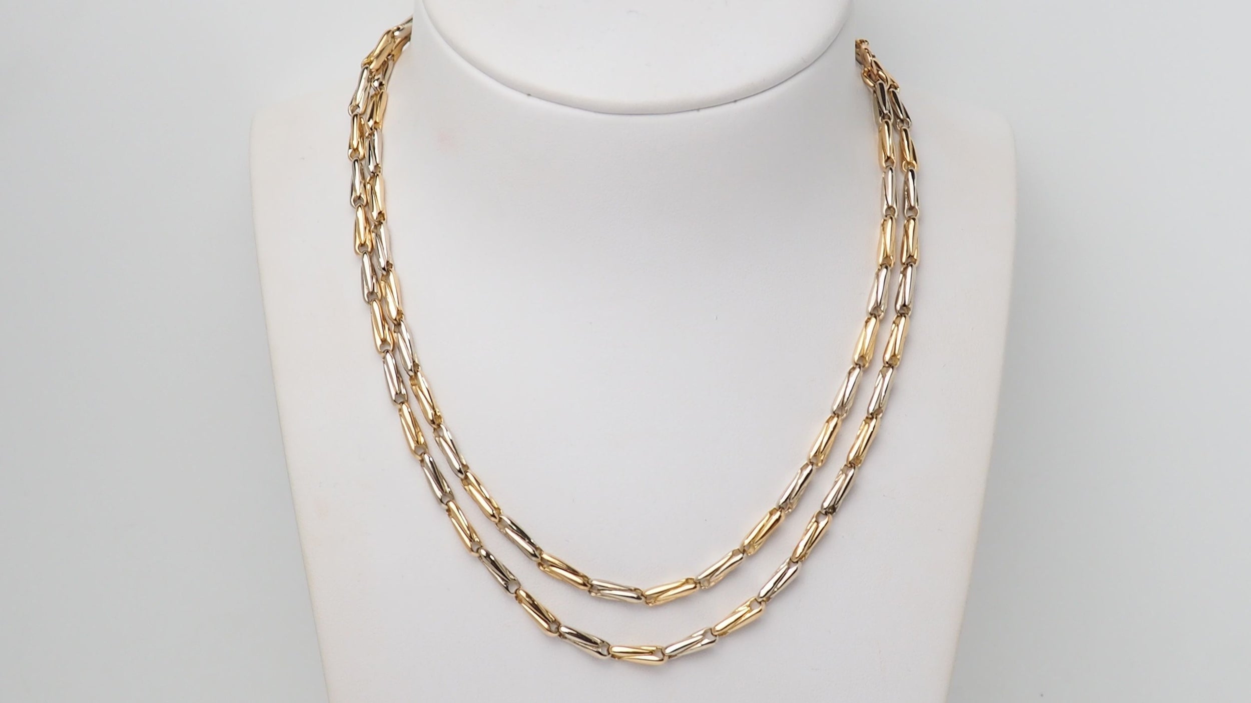 Collier Sautoir Cartier en or jaune grain d' avoine