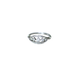 Bague bandeau en platine et diamants