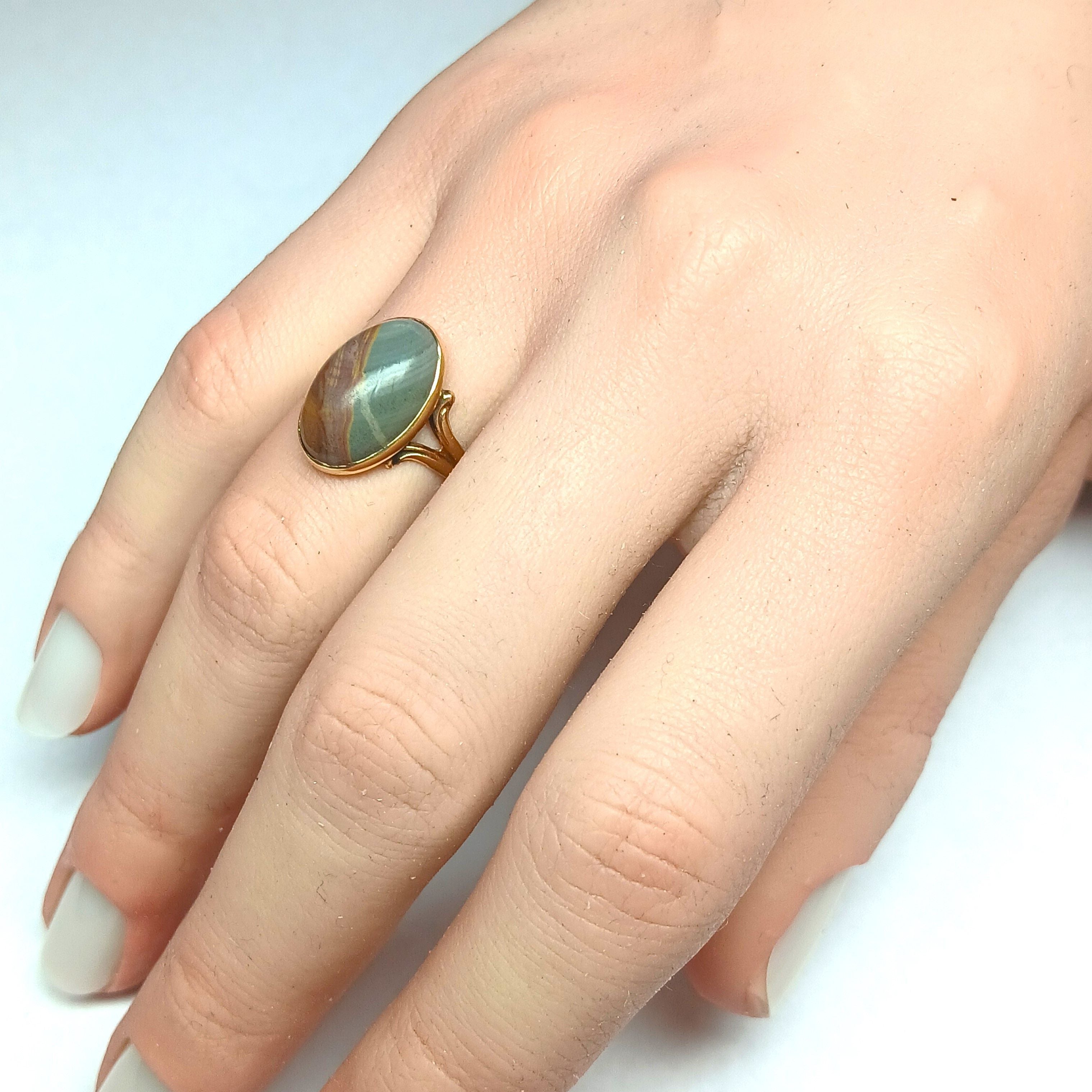 Ring Jasper cabochon yellow gold