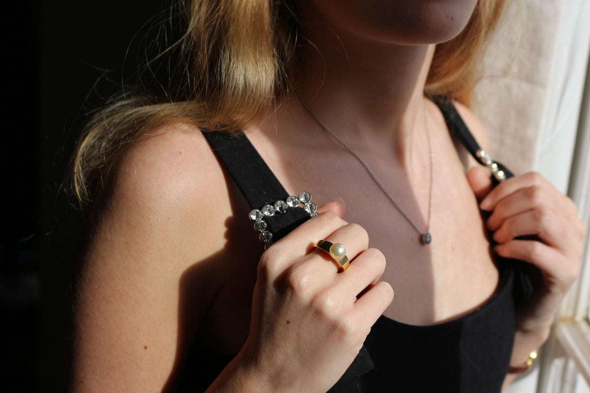 OJ Perrin pearl ring