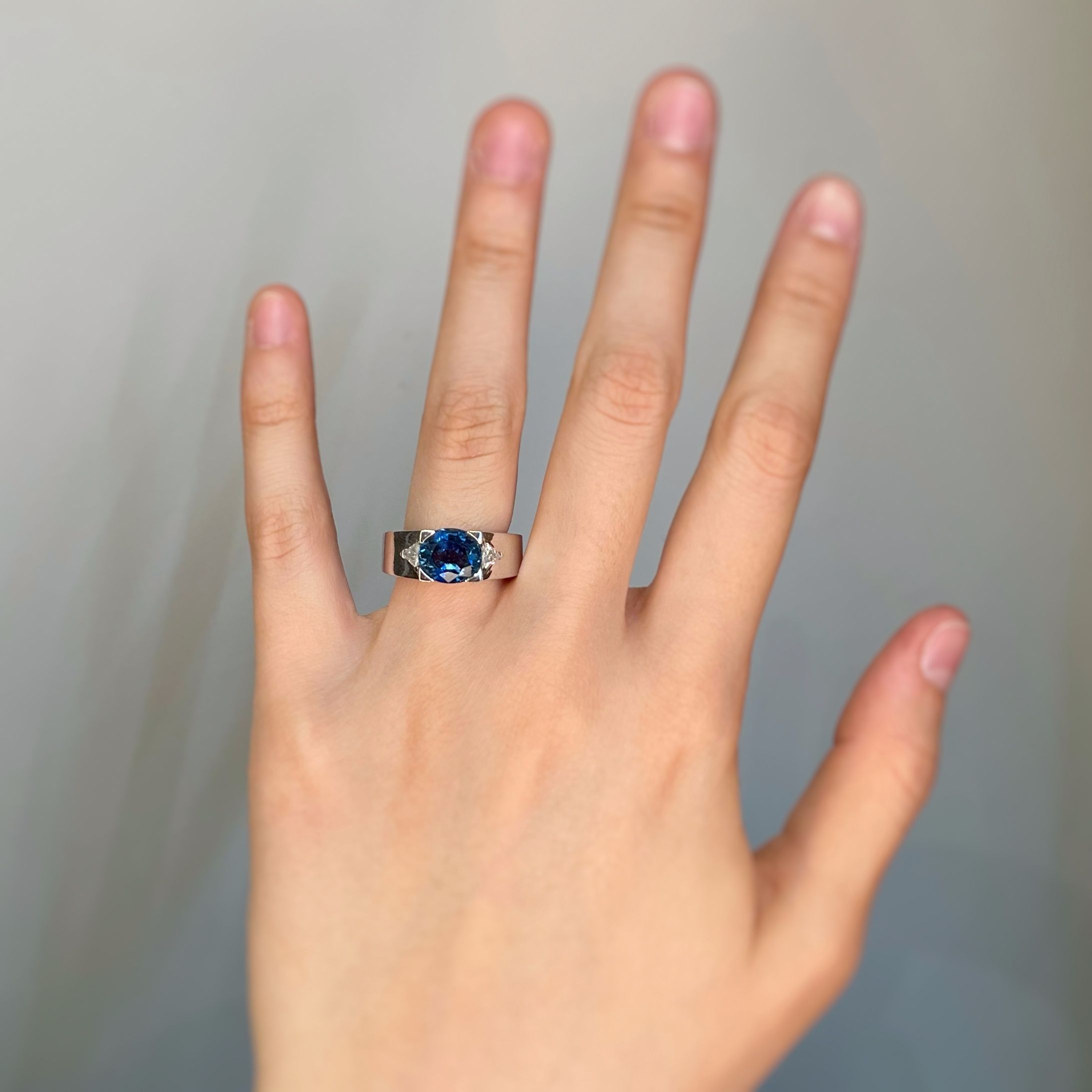 Ring - Gold, Sapphire &amp; Diamonds