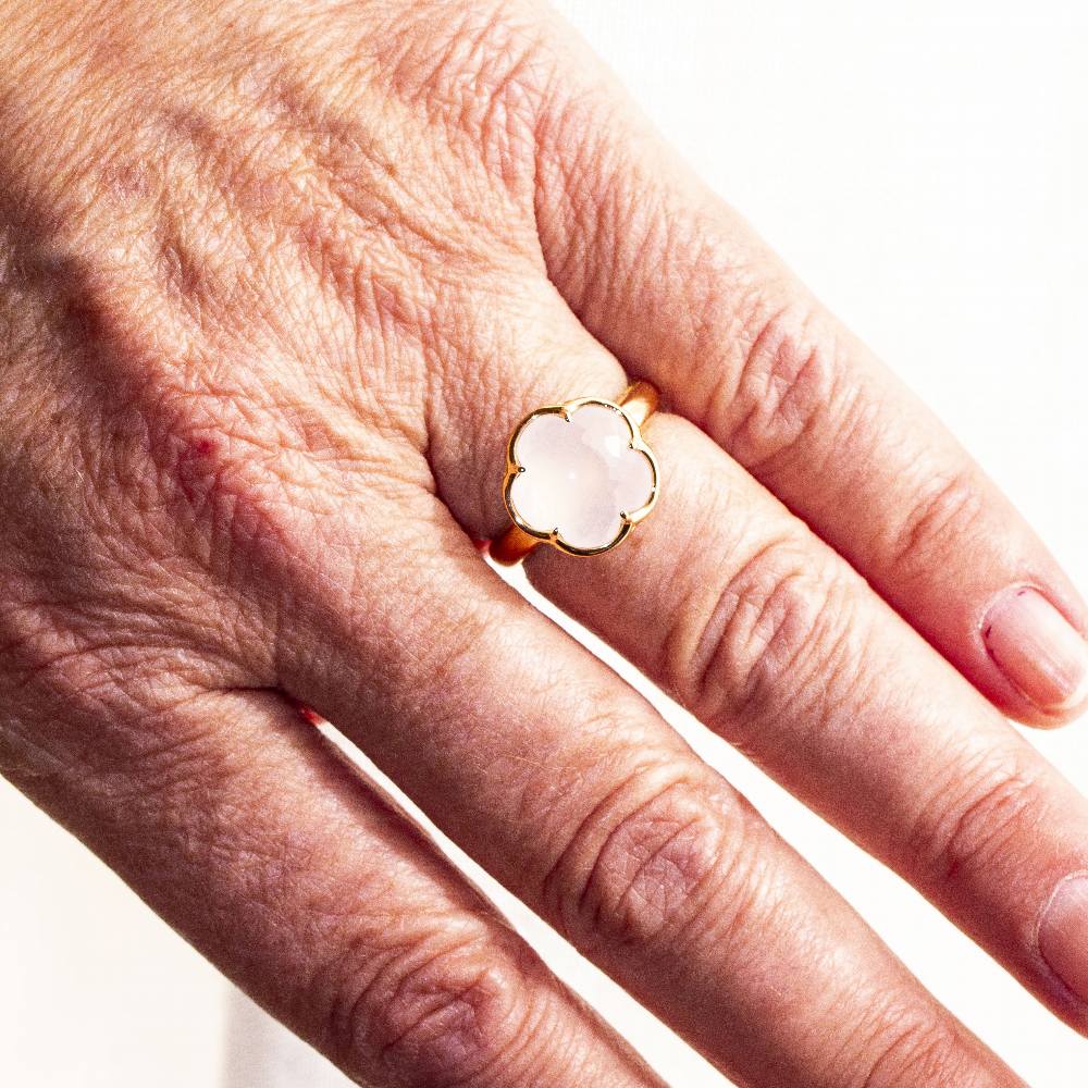 PASQUALE BRUNI White Flower Bangle Ring in Yellow gold and Quartz