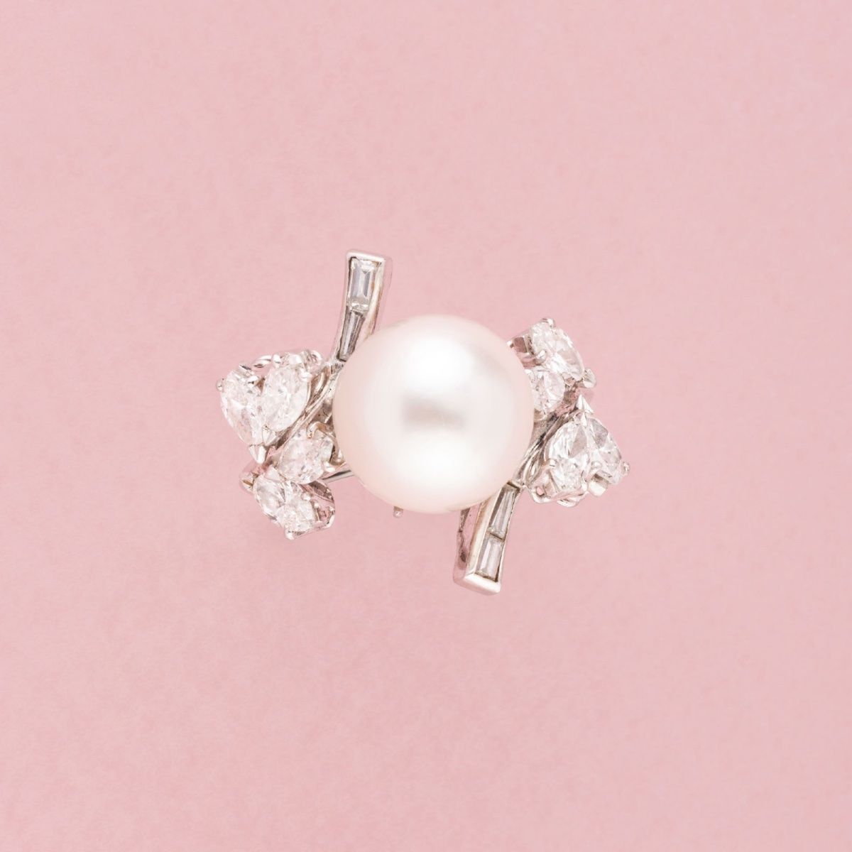 Bague en or blanc 18K perle et diamants