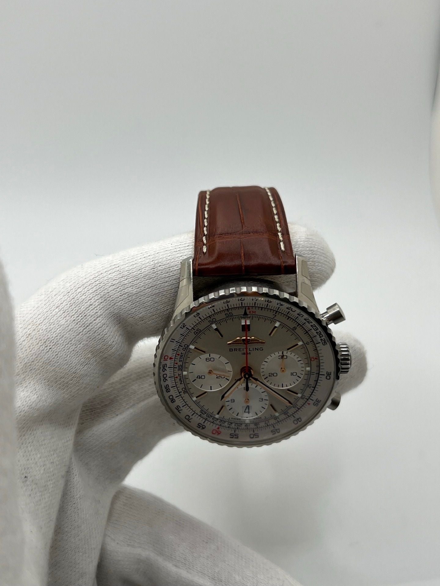 Montre BREITLING Navitimer 1 B01 Chronograph en acier et cuir de crocodile