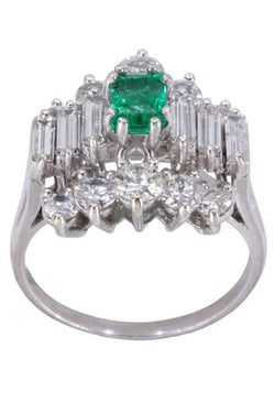 Bague années 50' en or blanc émeraude et diamants