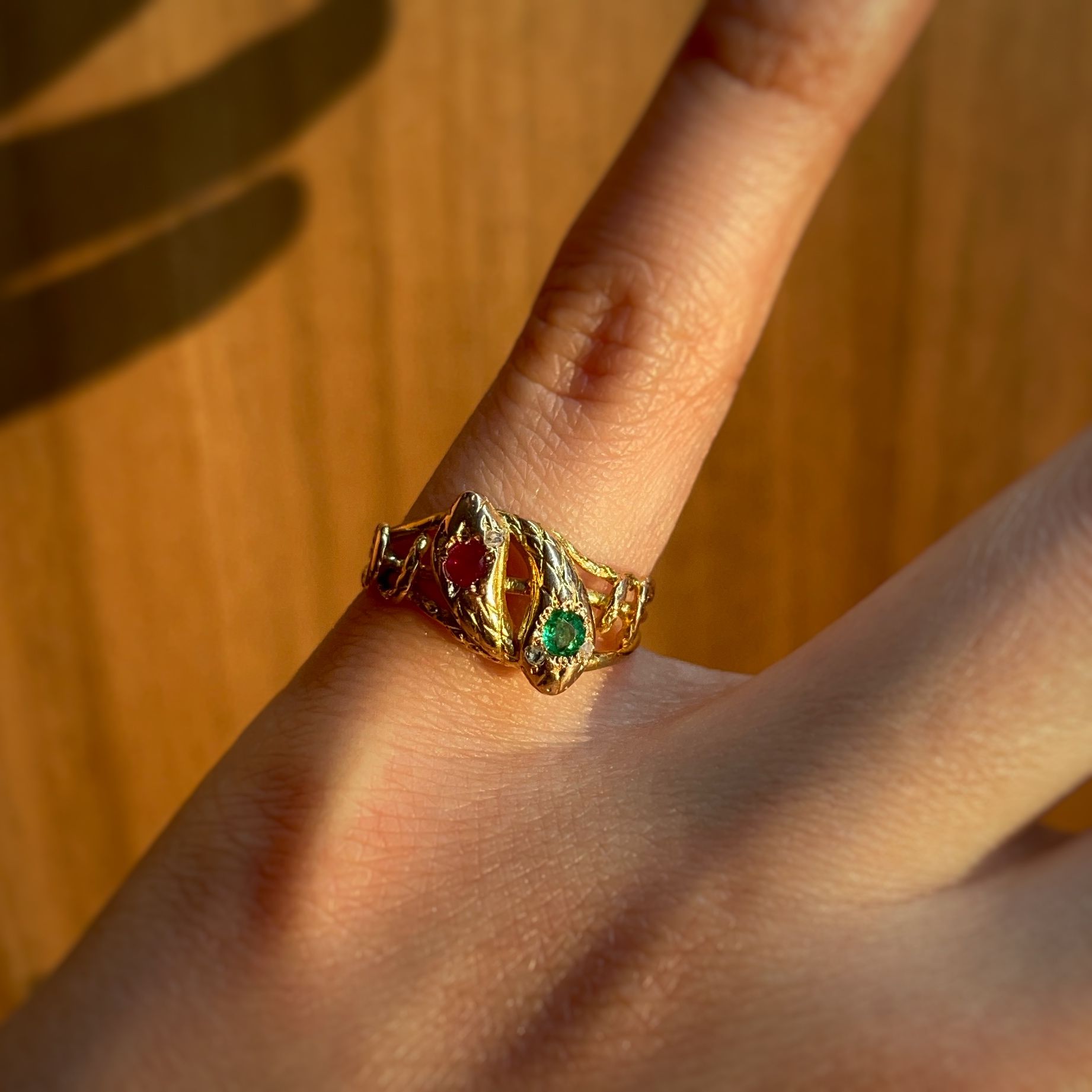 Ring Snake - Gold, diamonds, Ruby & Emerald