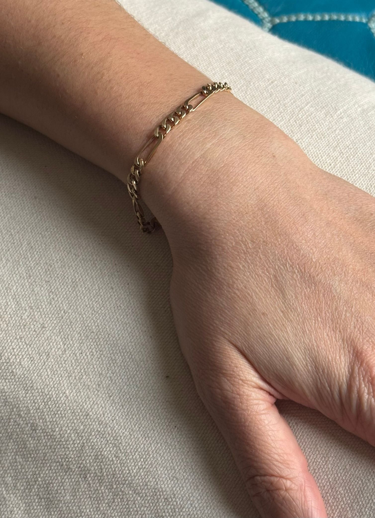 Bracelet In Pink Gold Figaro Mesh