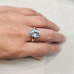 Bague en or jaune 18 carats et Topaze naturelle taille ovale- Taille EU53