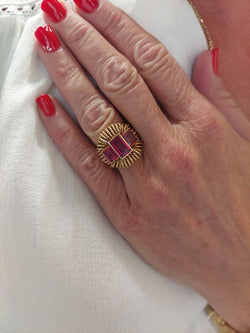 Bague cocktail années 60' rubis en or jaune