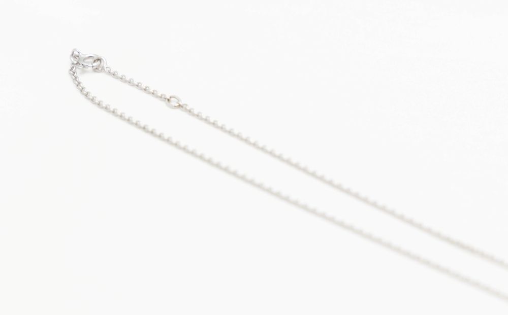 Collier TUTTI FRUTTI maille forçat jaseron en or blanc et saphirs