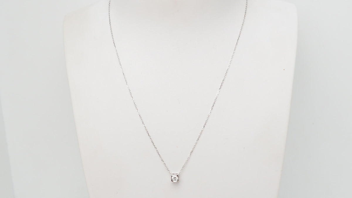 Collier Dinh Van Le Cube diamant en or blanc et diamant