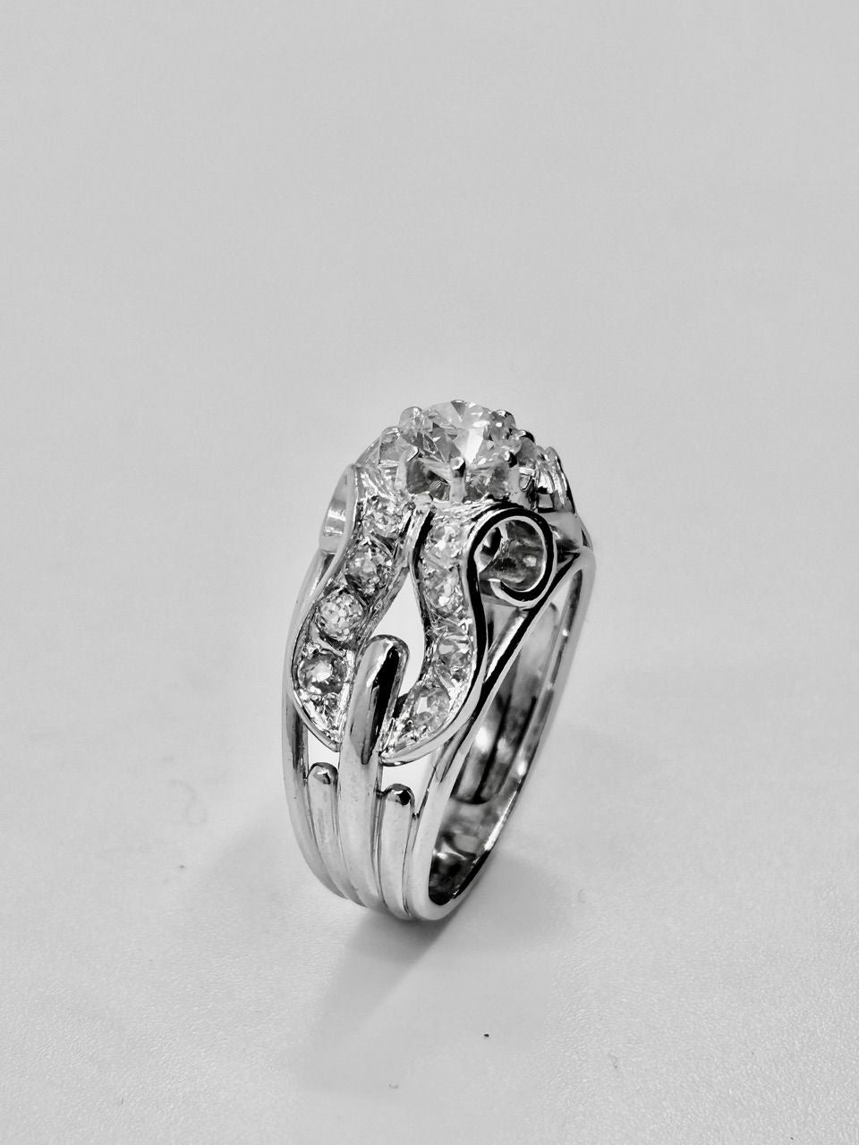 Bague en platine et diamant Epoque 1950