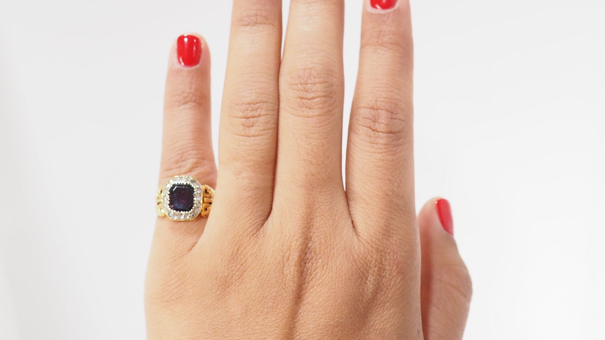 Ring In Yellow Gold, Garnet And Rose Cut Diamonds 