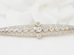 Brooch Art Deco in yellow gold and paltinium with diamonds