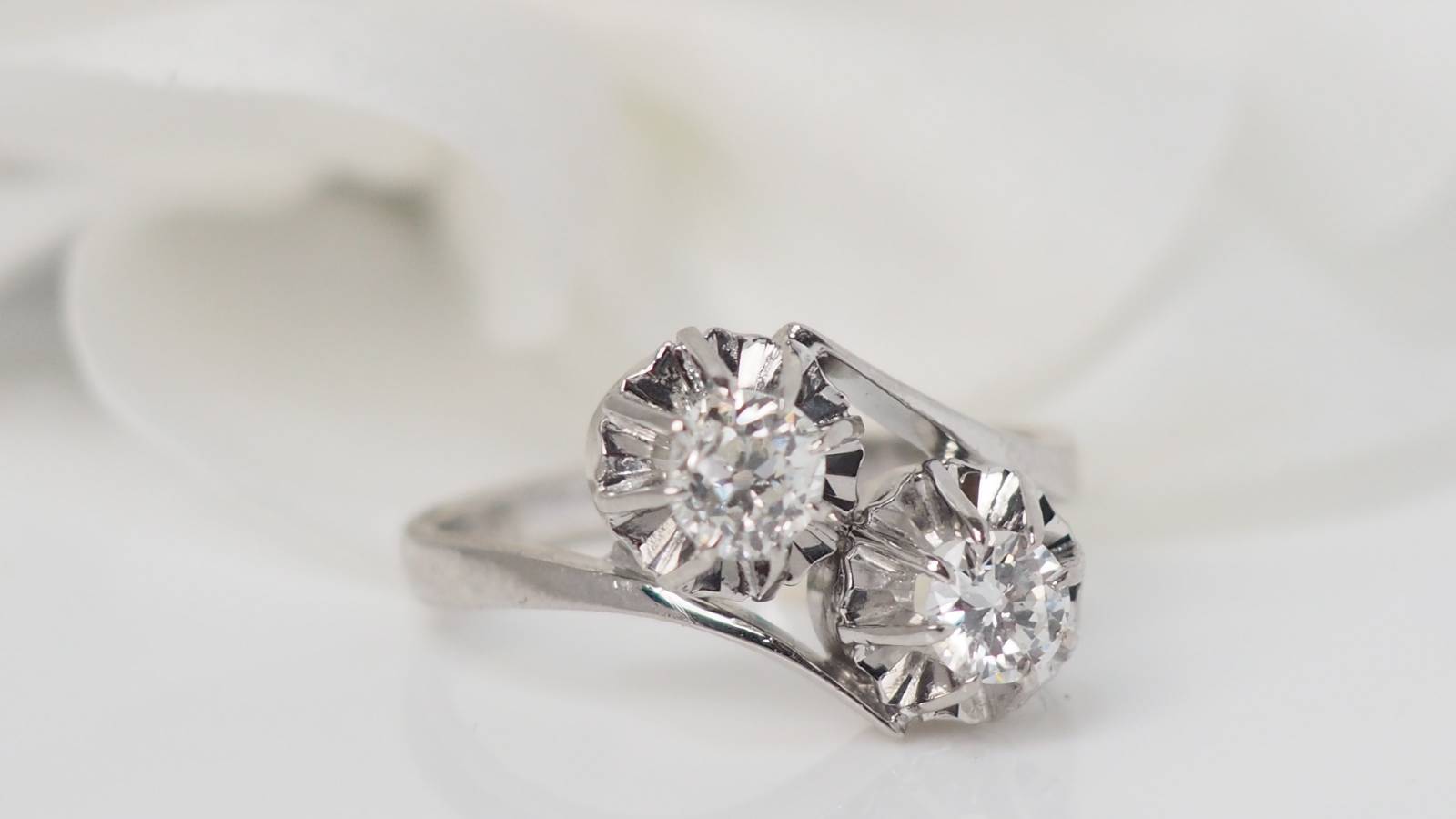 Toi et Moi ring in white gold and diamonds 