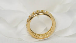 American wedding ring in yellow gold and diamonds