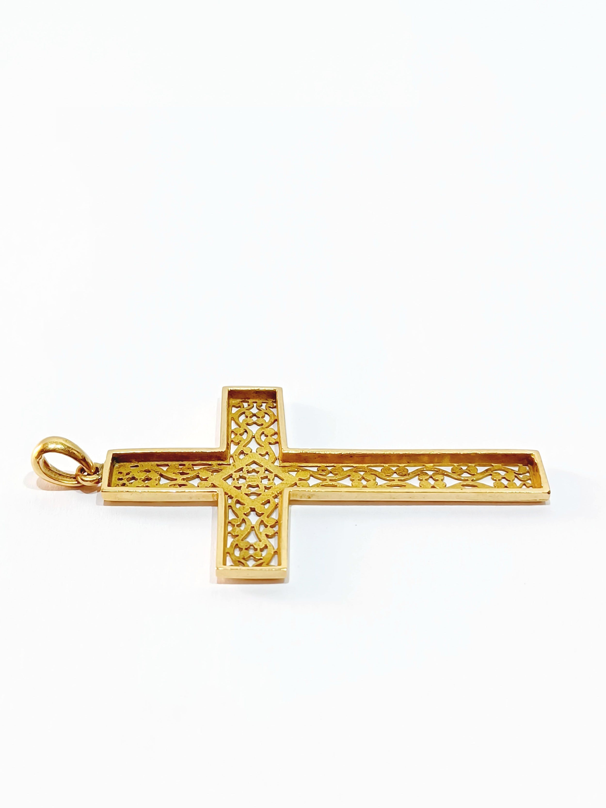 Yellow gold cross pendant