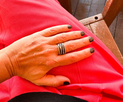 Bague bandeau diamants blancs et noirs