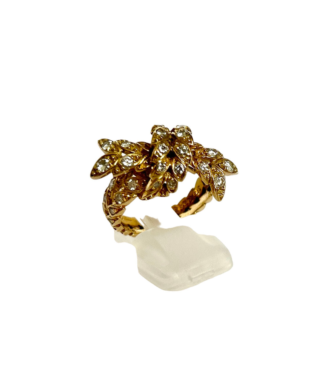 STERLÉ “knot” ring in yellow gold and diamonds (Size 52)