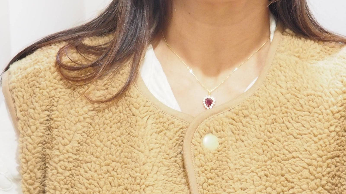 Heart pendant necklace in yellow gold, diamonds and rubies 