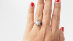 Bague vintage en or blanc et diamants