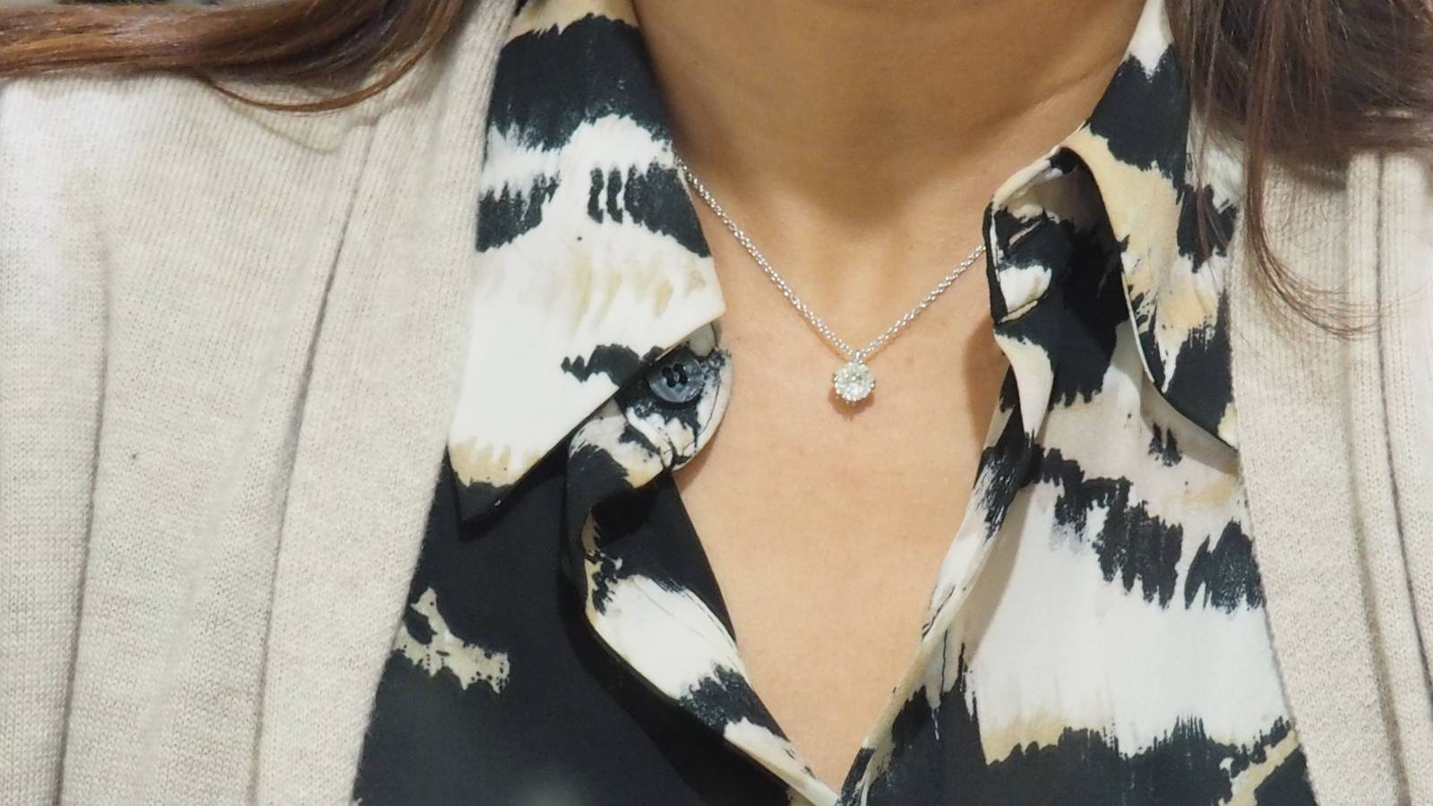 White gold and 1.40ct diamond solitaire necklace