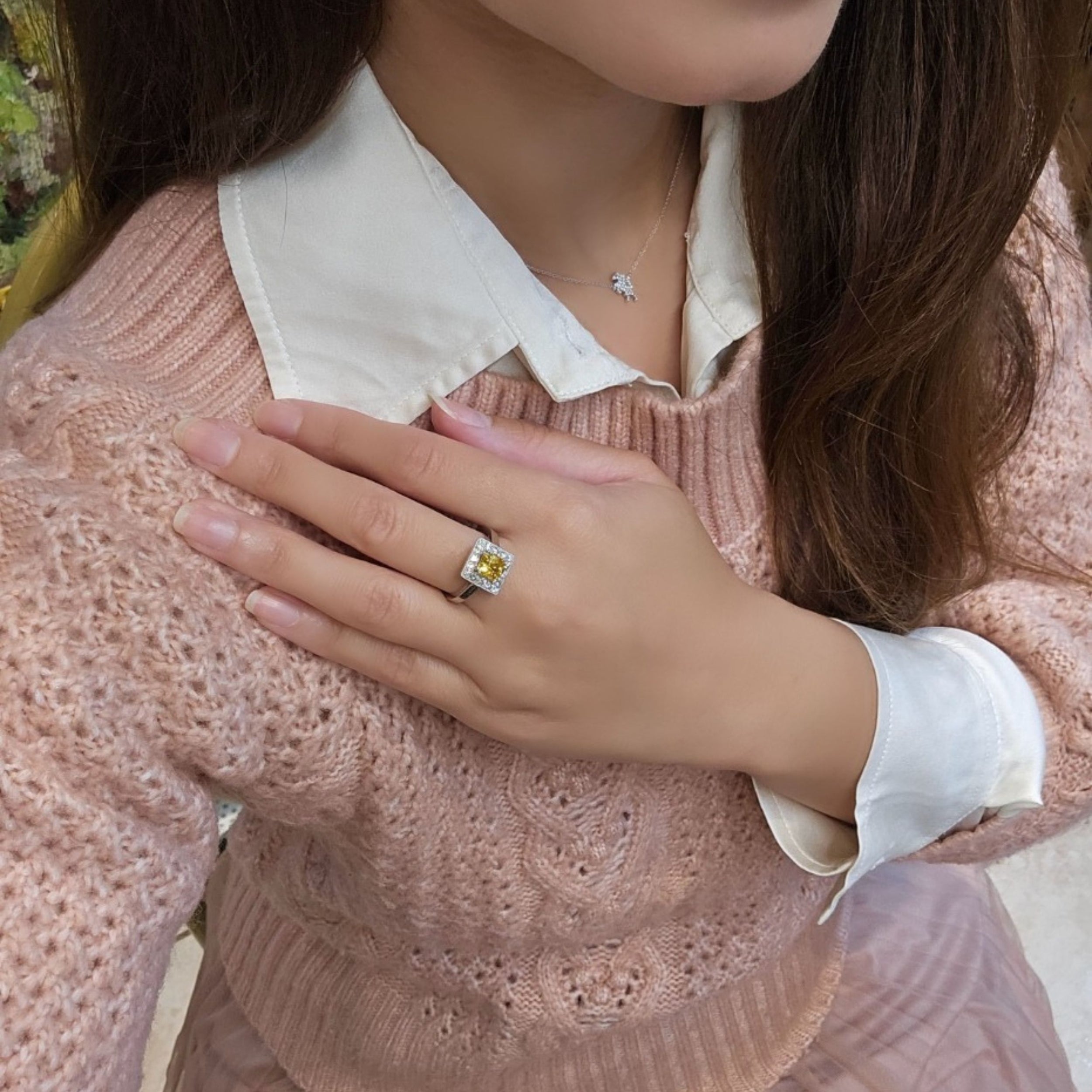 Bague en platine 850, diamants et saphir jaune naturels - Taille EU53