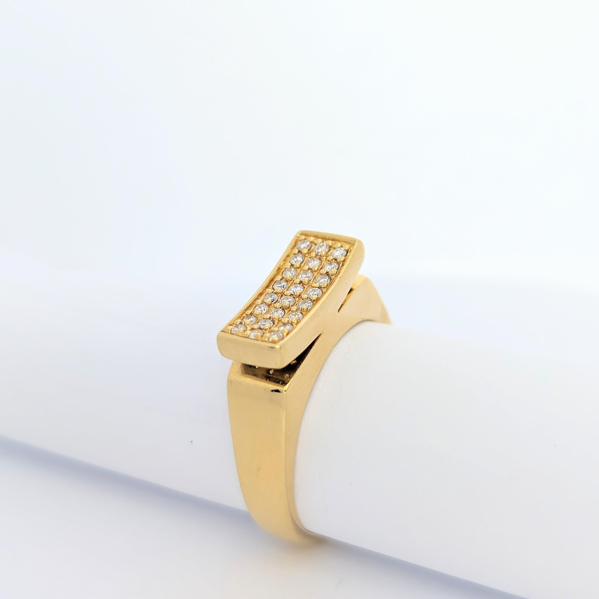 Bague en or jaune et diamants