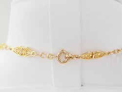 Necklace filigree mesh in yellow gold