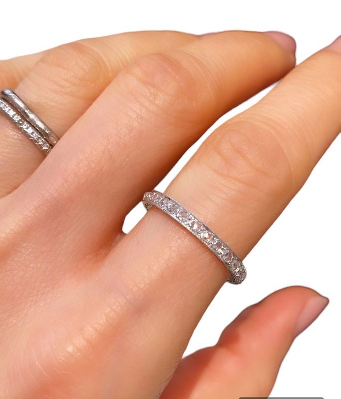 Bague Alliance Américaine, en platine et diamants