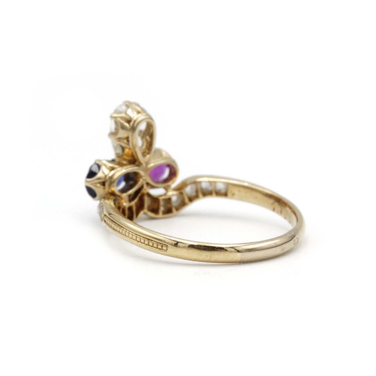 Ring XIXème - Yellow gold, diamonds, ruby and sapphire.