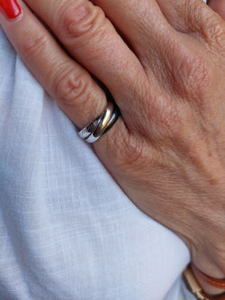 Alliance CARTIER Trinity céramique classique et or blanc