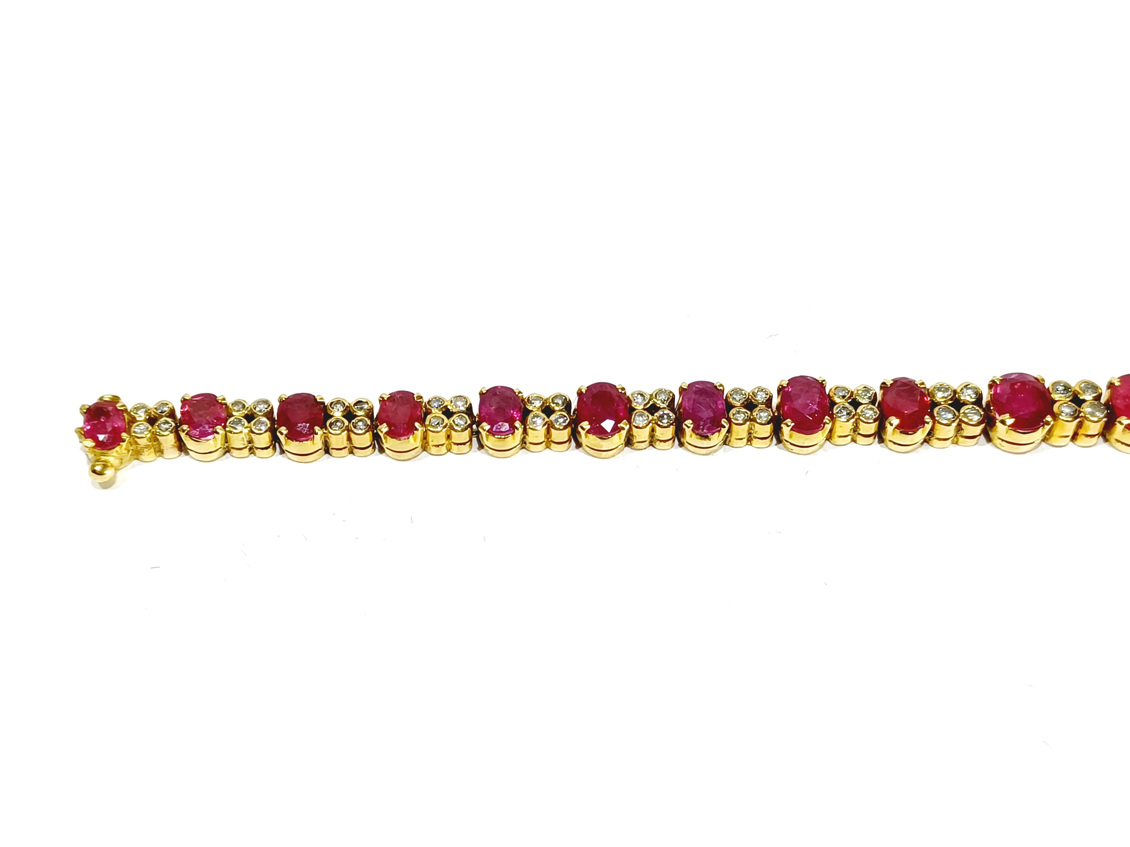 Bracelet Flexible in gold, ruby and diamonds
