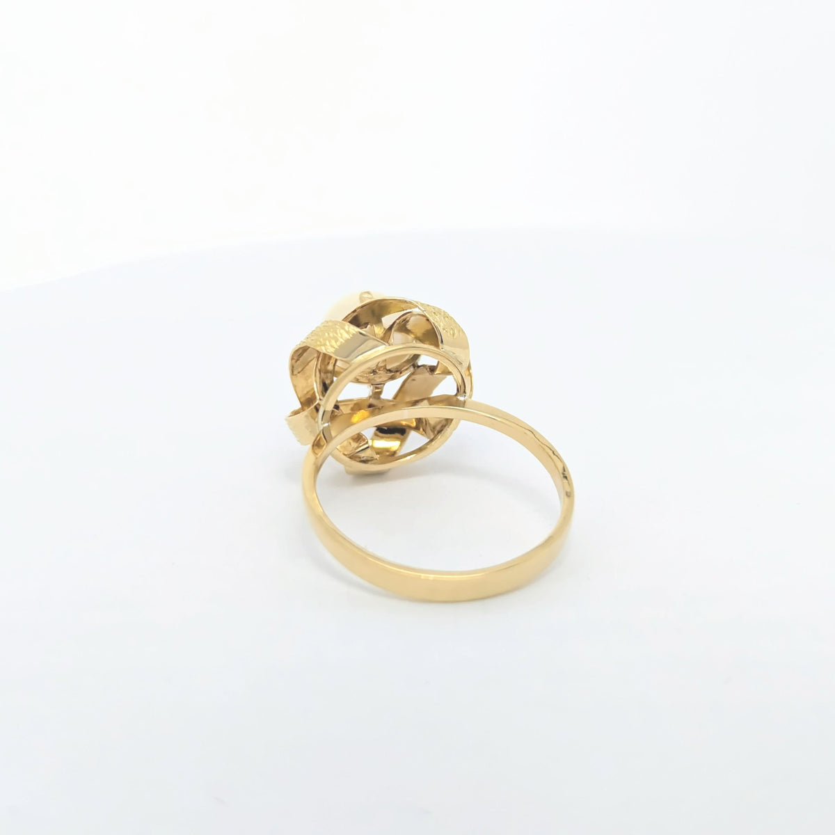 Bague or jaune et perle