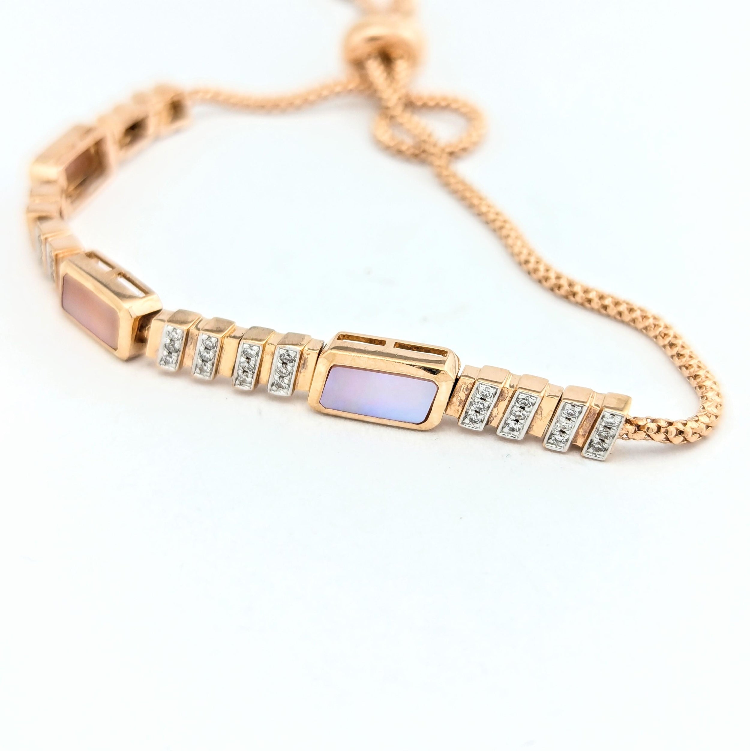 Bracelet en or rose diamants et nacre