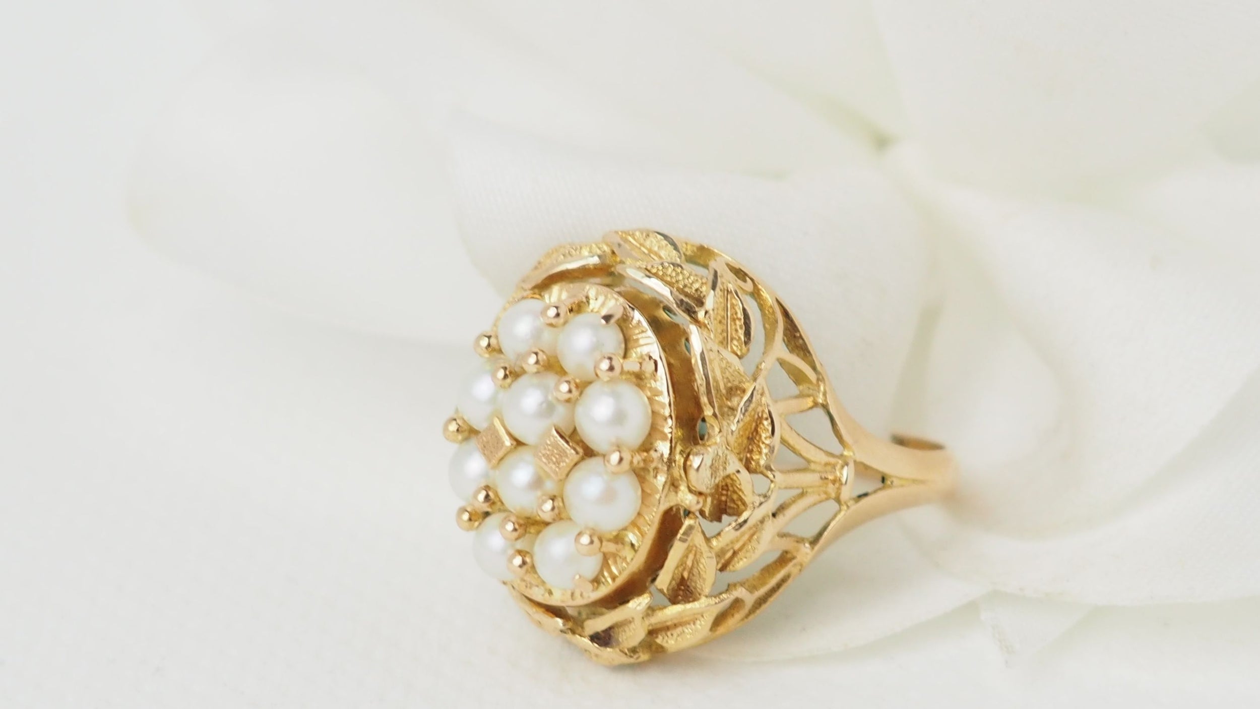 Rocking Ring In Yellow Gold, Pearls And Amazonite