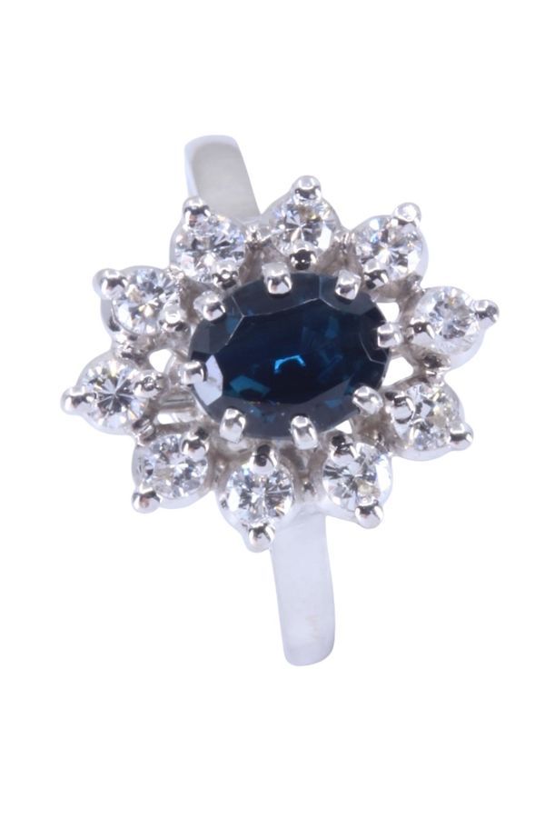 Bague marguerite saphir et diamants en or blanc