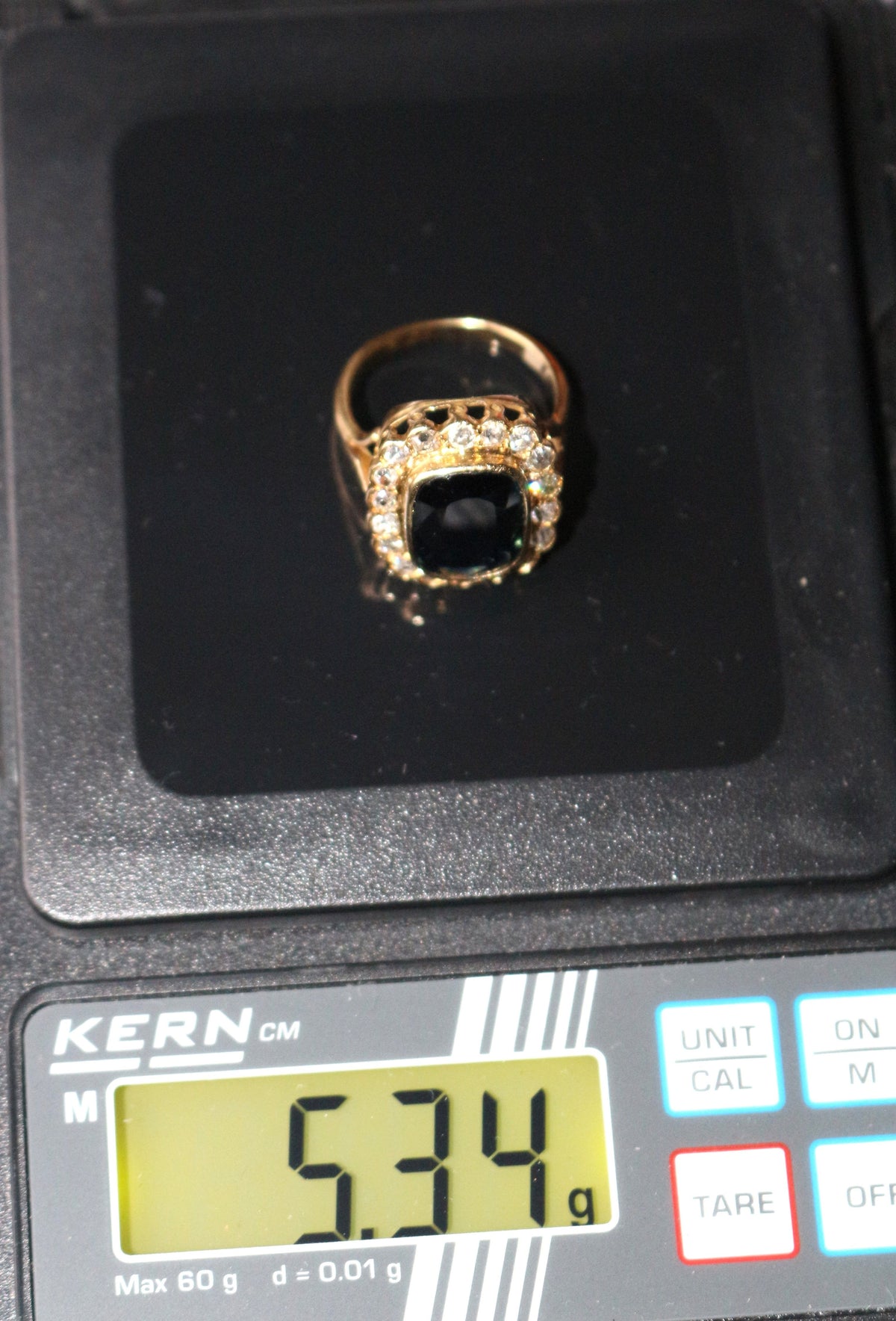 Ring Vintage Yellow Gold Intense Blue Sapphire