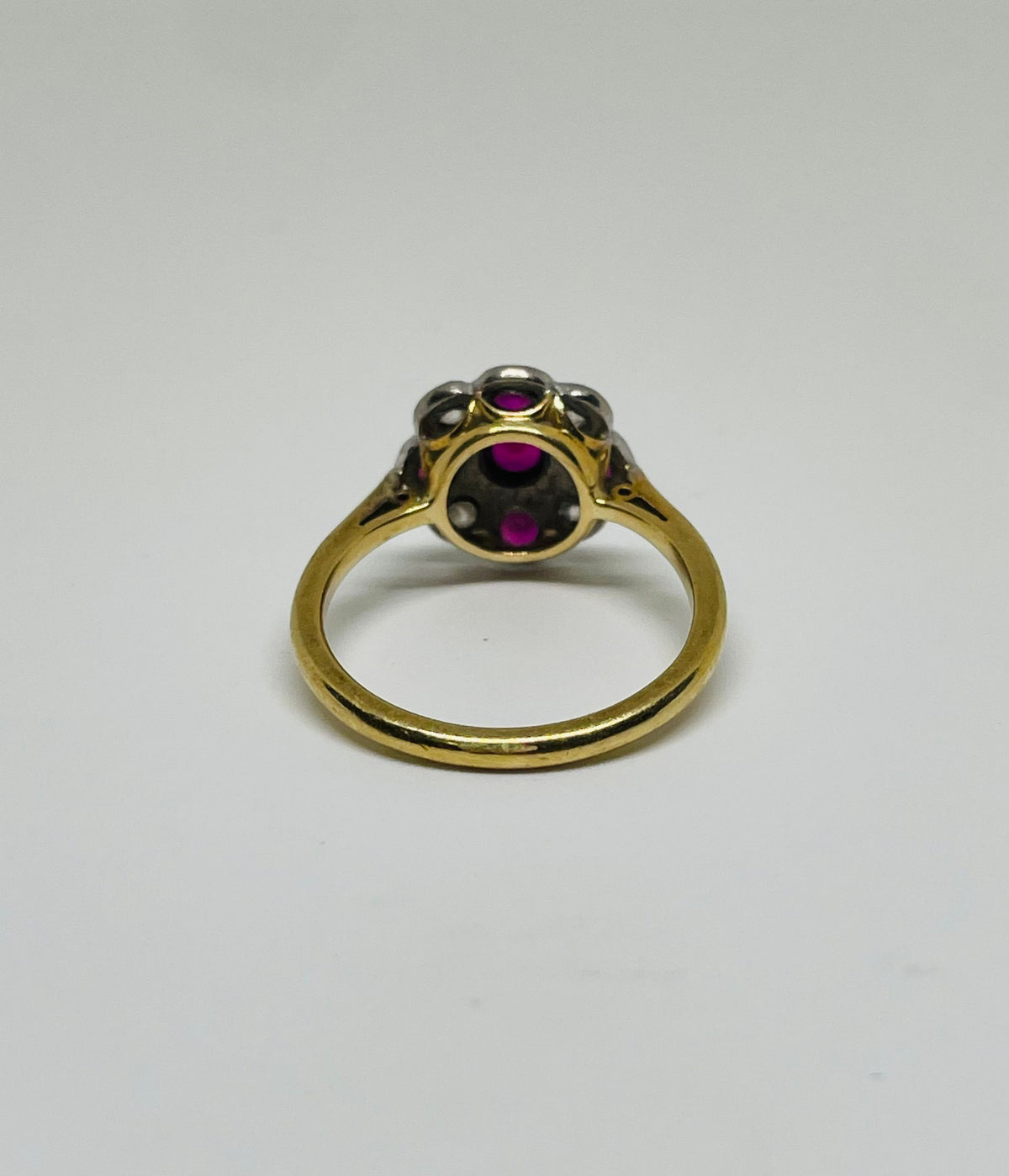 Ring art deco ruby daisy and diamonds