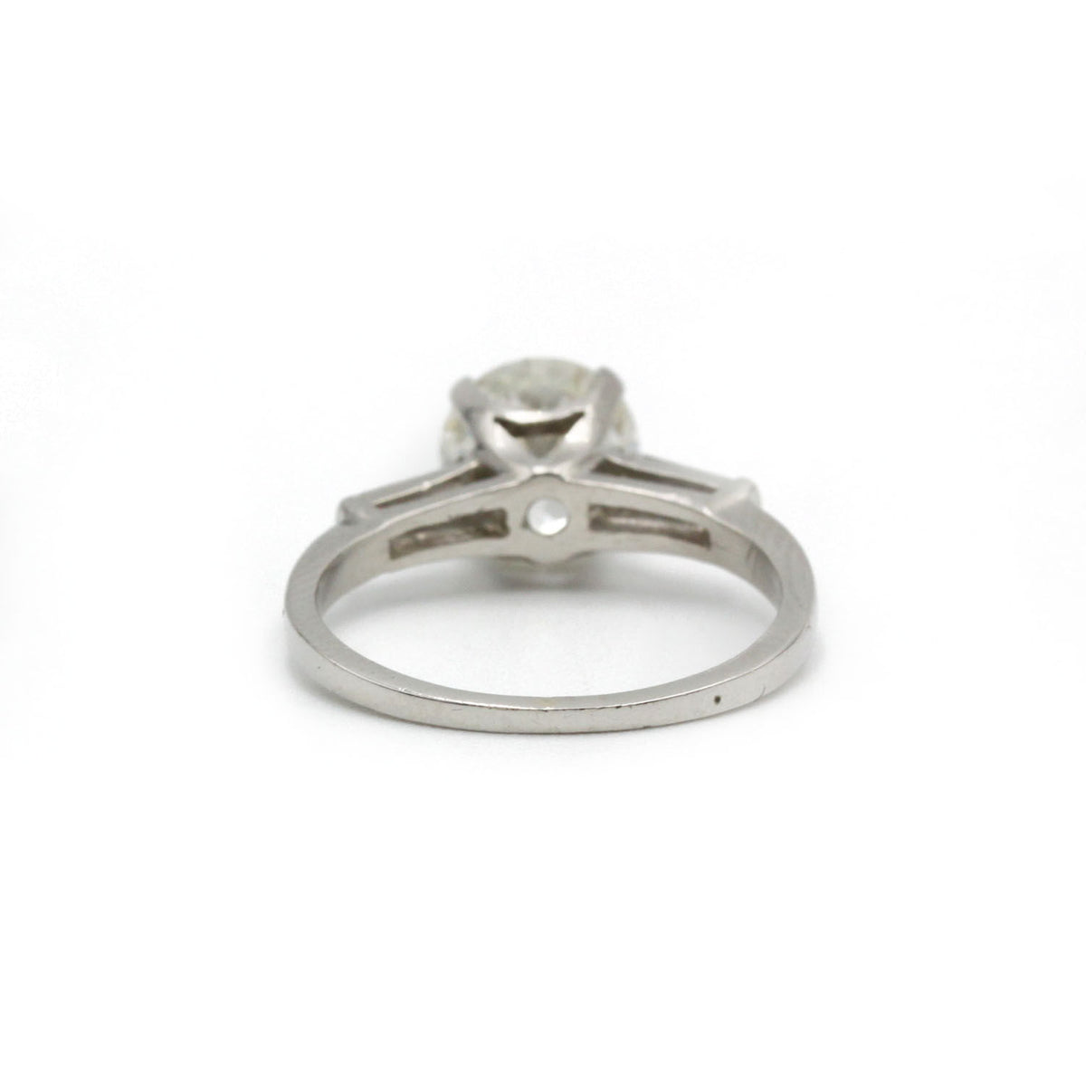 Ring Solitaire in paltinium and diamond
