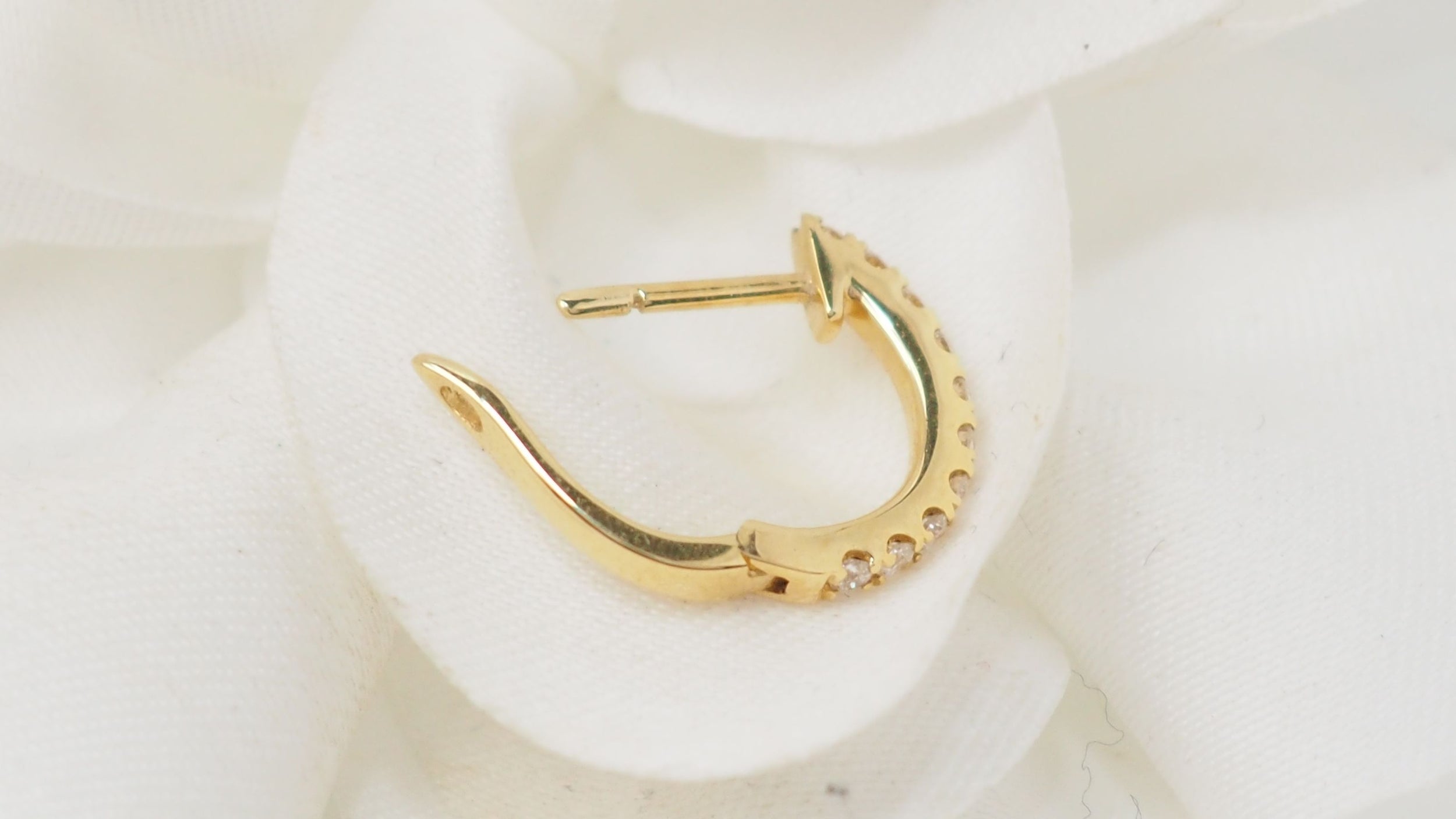 Yellow gold and diamond earrings