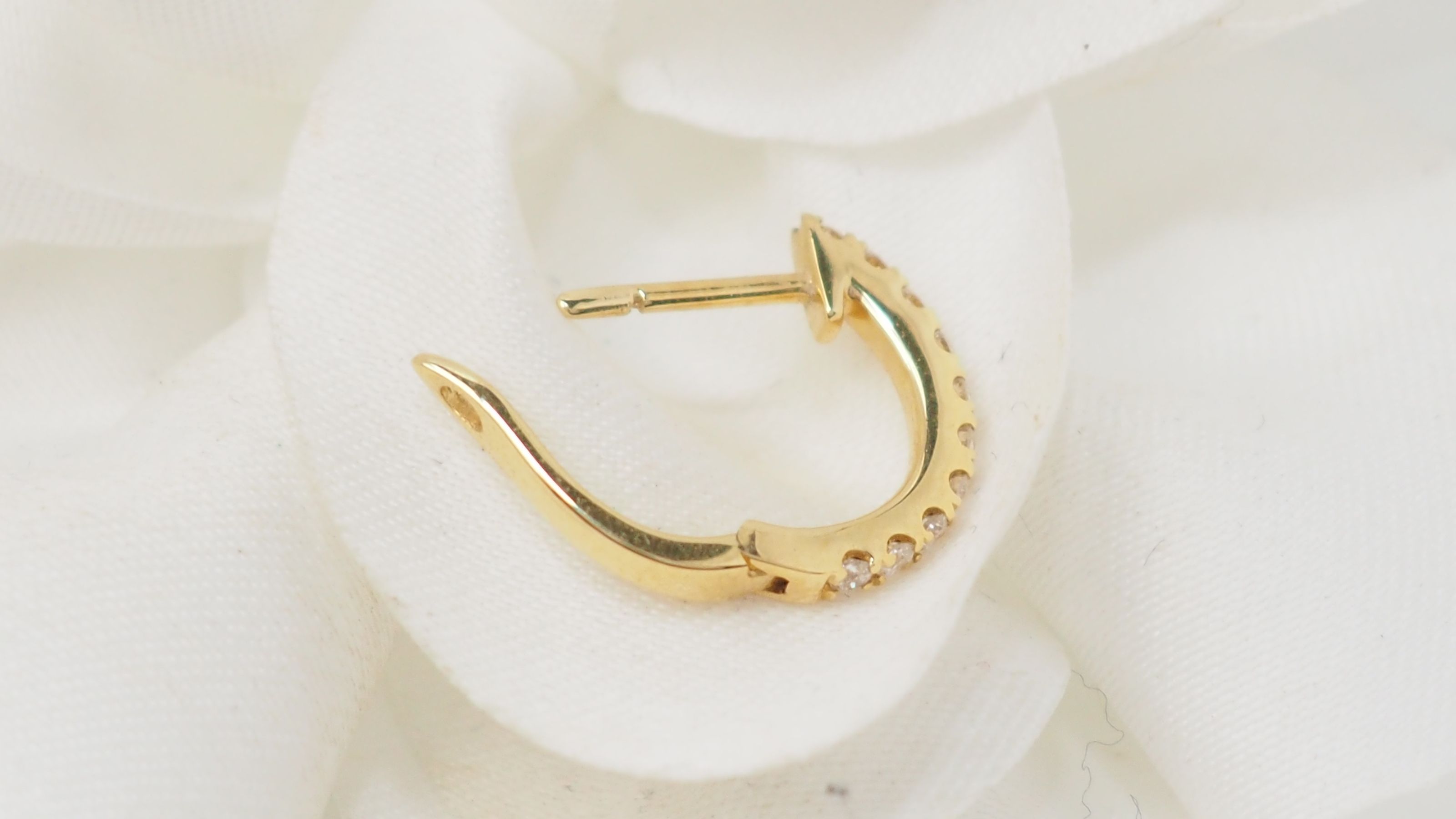 Yellow gold and diamond earrings