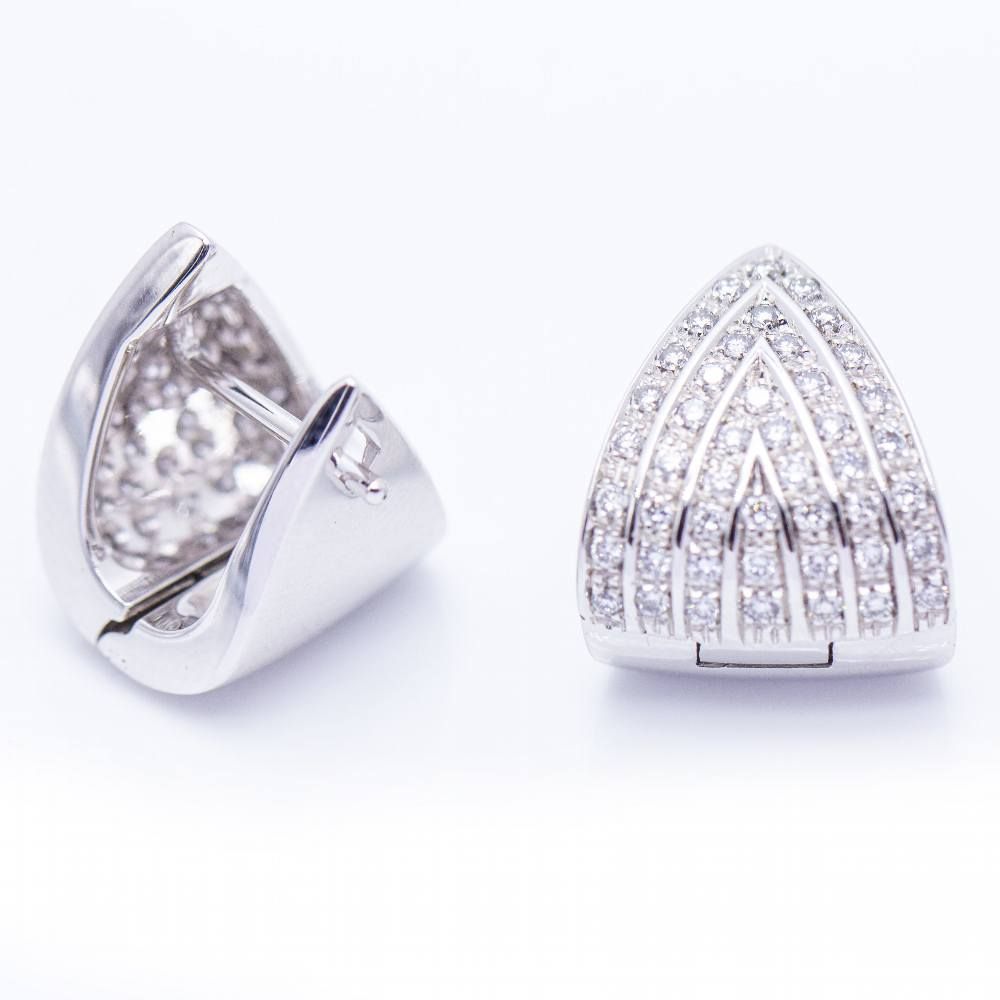 Boucles d'oreilles TRIANGLE en or avec diamants d'occasion