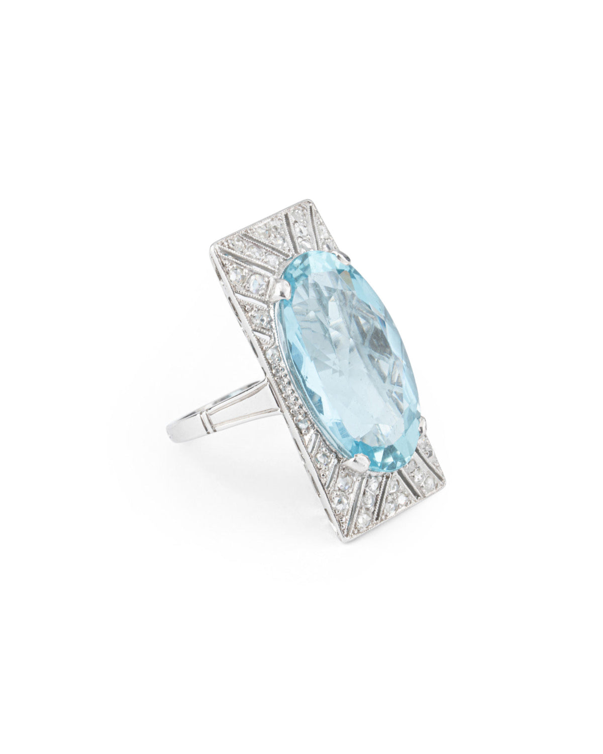 Bague en or blanc, aigue marine et diamants
