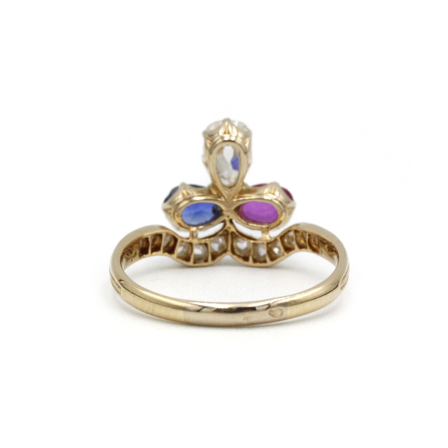 Ring XIXème - Yellow gold, diamonds, ruby and sapphire.