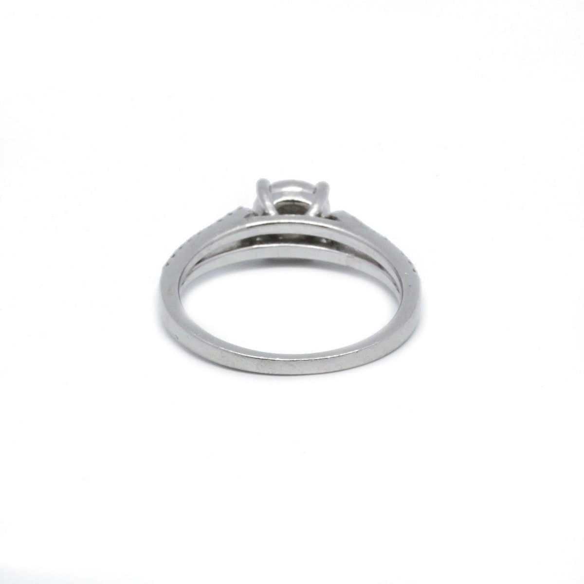 Bague - Platine Et Diamants
