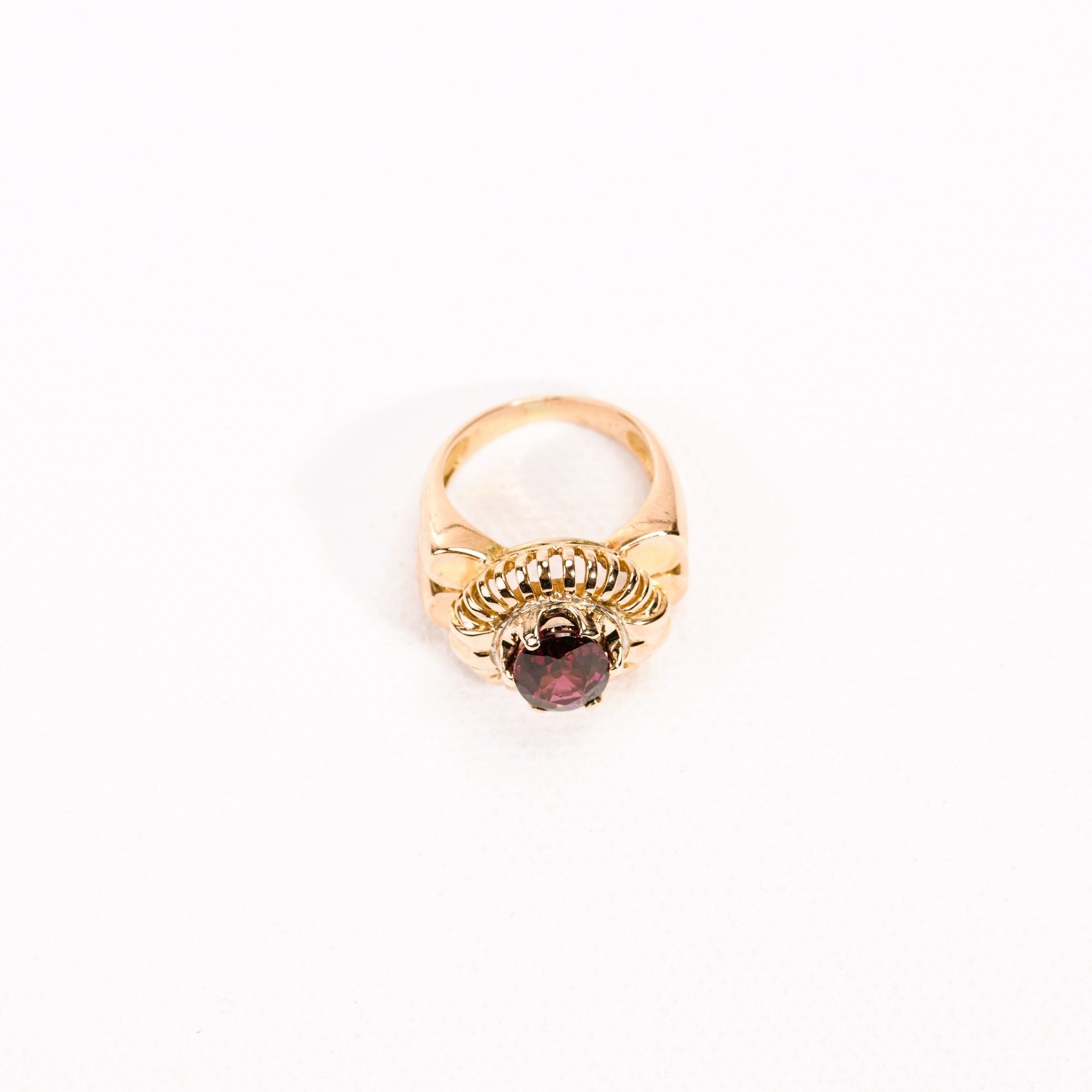 Ring Cocktail in yellow gold, garnet and rhodolite