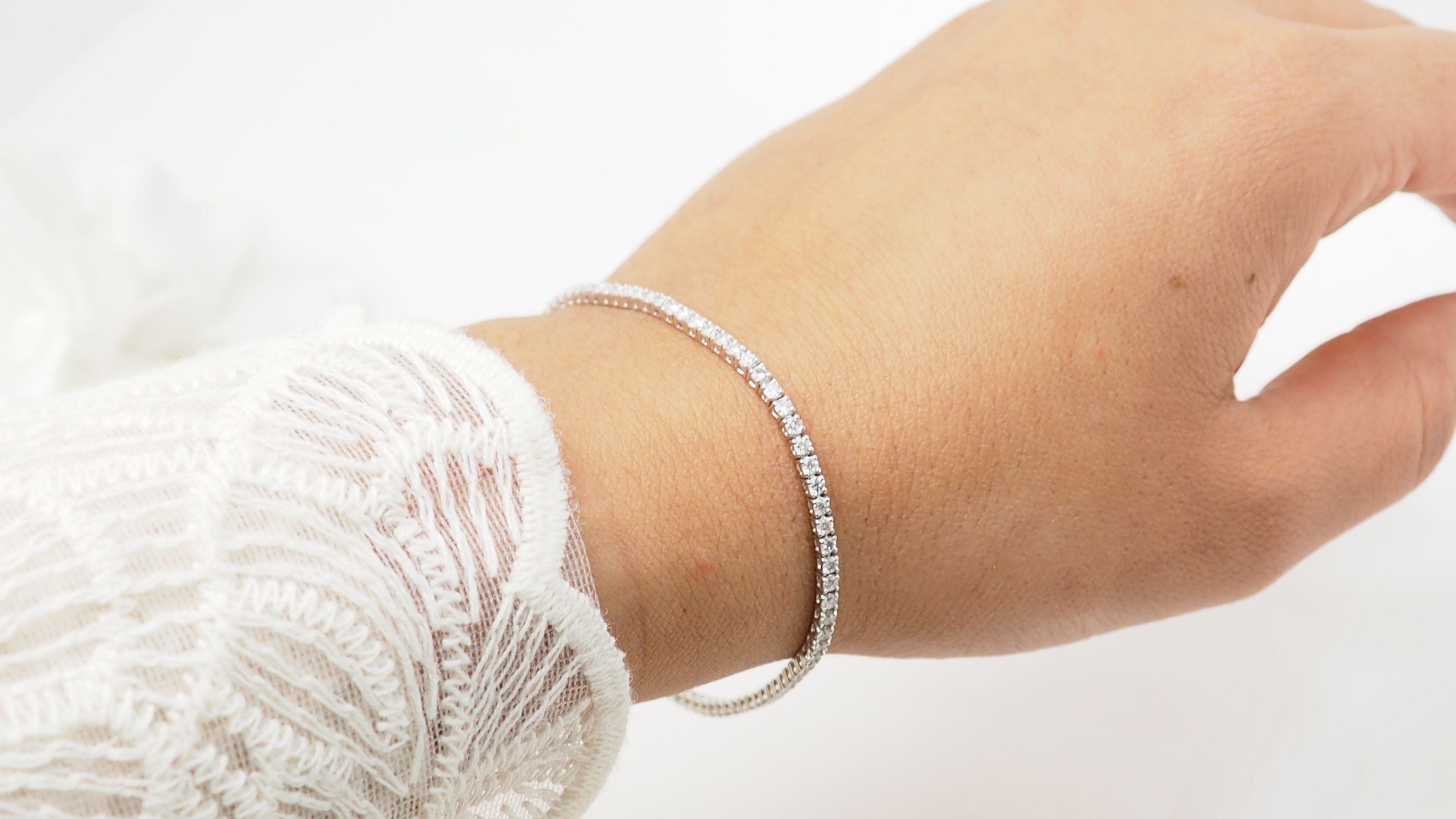 Bracelet rivière en or gris et diamants 2,04cts